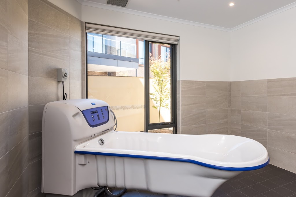 Southern Cross Care Oakfield Lodge Residential Care | 15 Hawthorn Rd, Mount Barker SA 5251, Australia | Phone: (08) 8393 6800