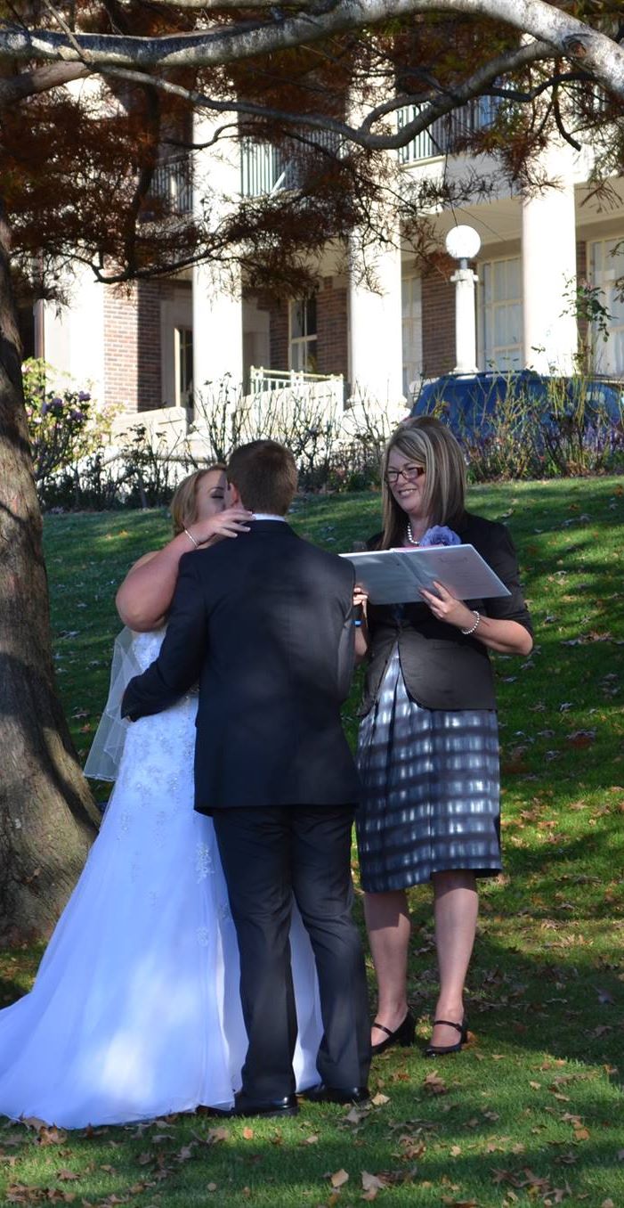 Mel Lindsay Celebrant | 125 Church St, Glen Innes NSW 2370, Australia | Phone: 0407 492 548