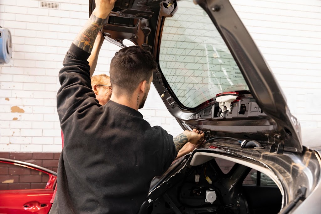 Sheen Panel Service | car repair | 215 Bulleen Rd, Bulleen VIC 3105, Australia | 0398521511 OR +61 3 9852 1511
