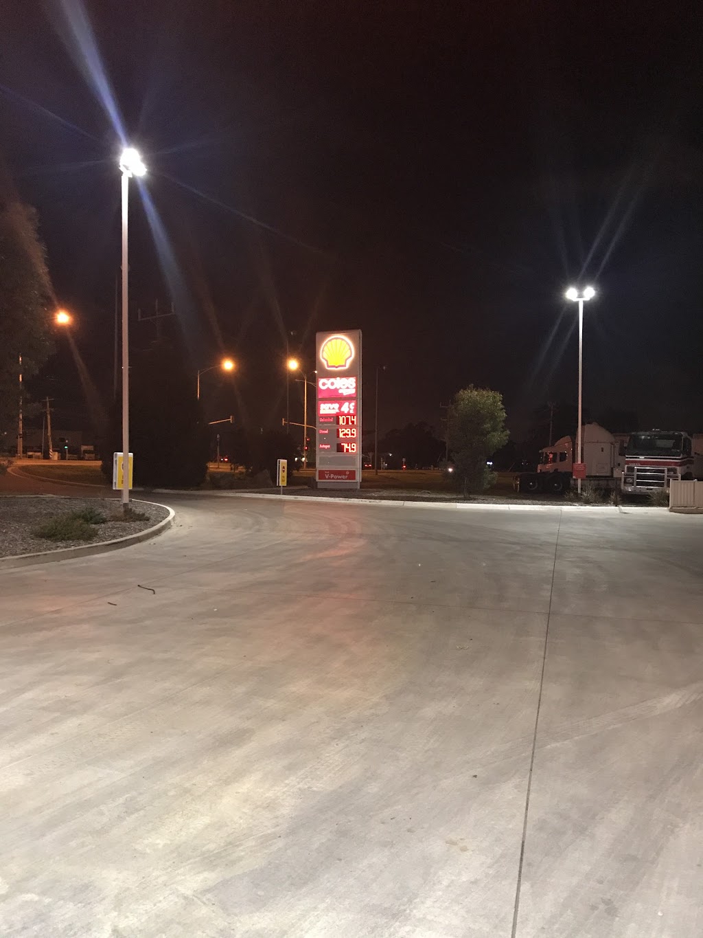 Coles Express | gas station | 1805-1825 Sydney Rd, Campbellfield VIC 3061, Australia | 0393053483 OR +61 3 9305 3483