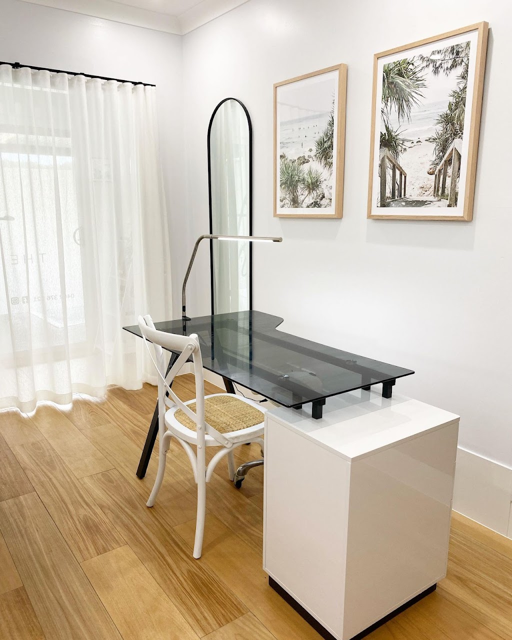 The Beauty Base on Tenille | 17 Tenille Cl, Cameron Park NSW 2285, Australia | Phone: 0402 376 321