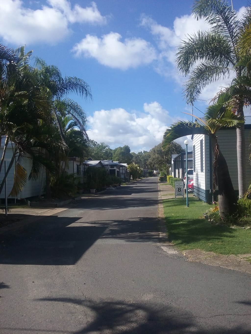 Lazy Acres Caravan Park | 91 Exeter St, Torquay QLD 4655, Australia | Phone: (07) 4125 1840
