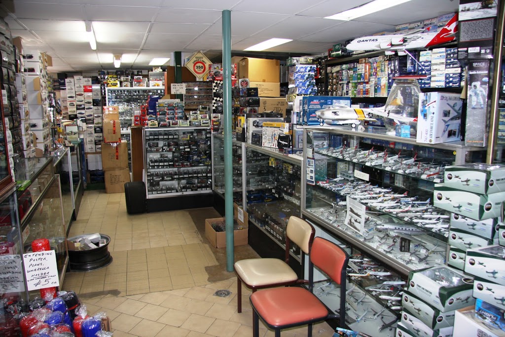 PIT STOP MODEL CARS | store | 1405 Gold Coast Hwy, Palm Beach QLD 4221, Australia | 0755760123 OR +61 7 5576 0123