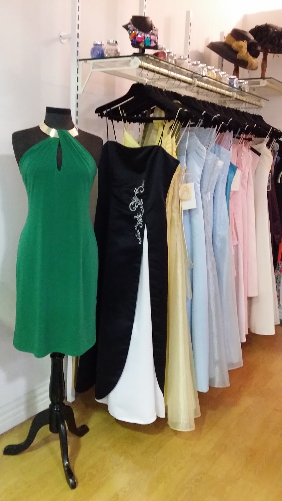dressmaker48 | clothing store | 48/495 Burwood Hwy, Vermont South VIC 3133, Australia | 0403301819 OR +61 403 301 819