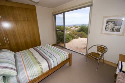 Tipara Beachfront Apartment & Pool | lodging | 7 Tipara Ct, Moonta Bay SA 5558, Australia | 0888430187 OR +61 8 8843 0187