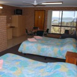 Bayview Motor Inn | lodging | Princes Hwy &, Bellevue Pl, Eden NSW 2551, Australia | 0264961242 OR +61 2 6496 1242