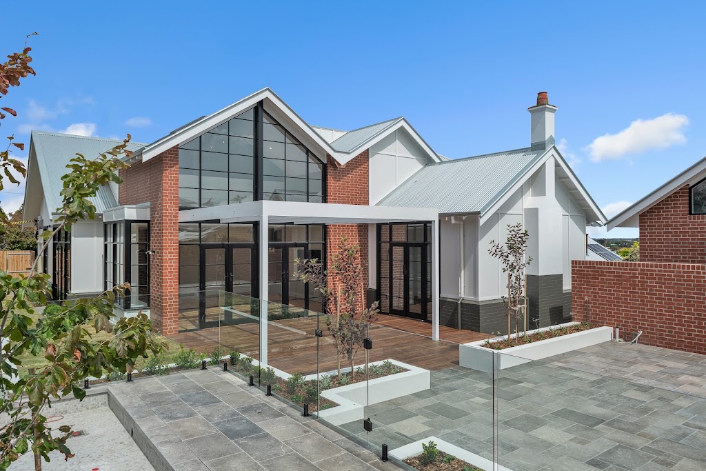 Custom Edge Roofing | 23 Lambert Ave, Newtown VIC 3220, Australia | Phone: 0401 732 672