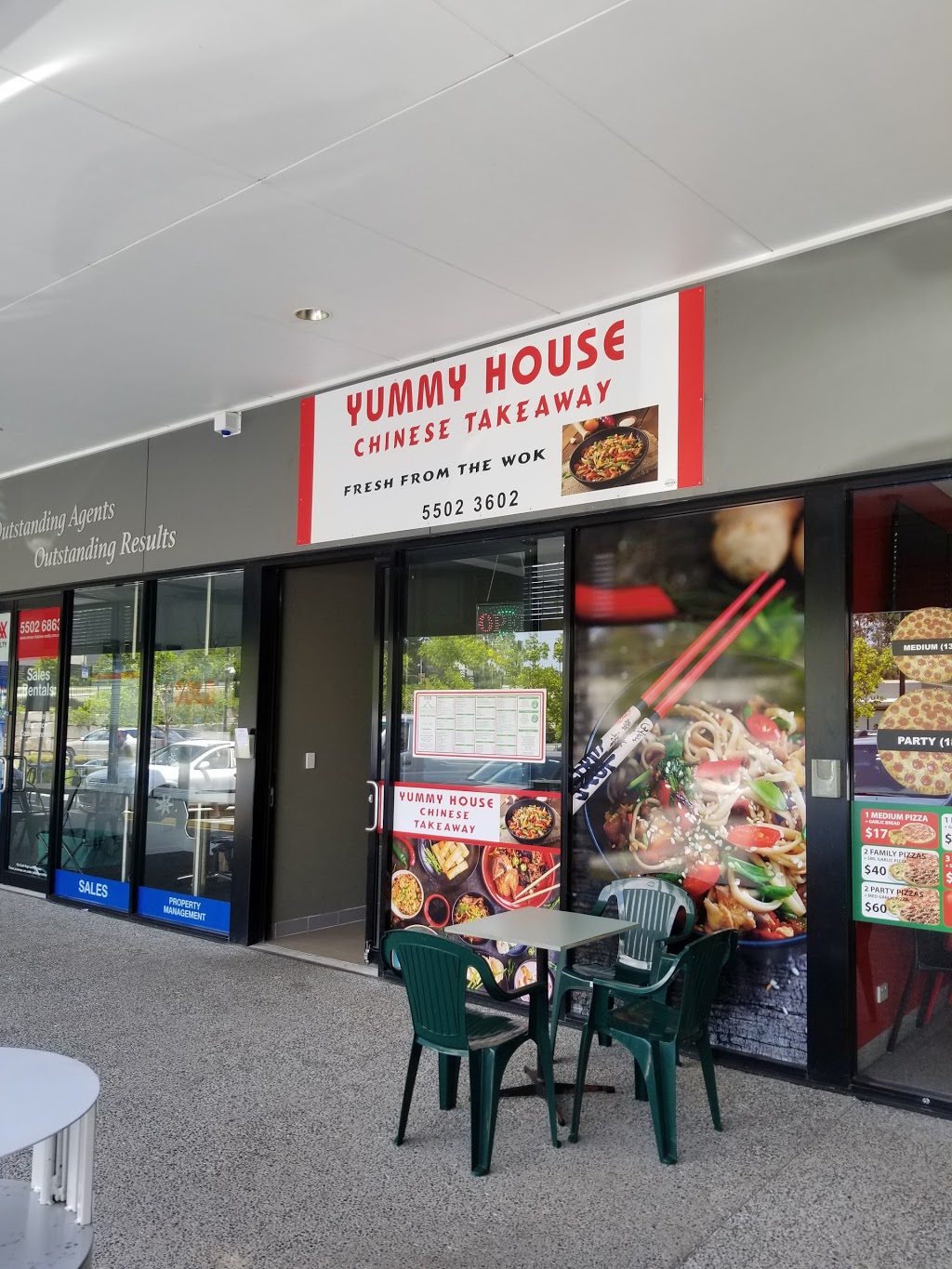 Yummy House Chinese Takeaway | shop 3a/133 Finnegan Way, Coomera QLD 4209, Australia | Phone: (07) 5502 3602