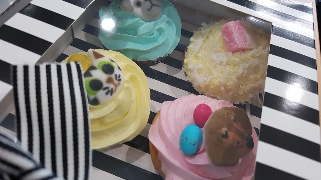 Cupcakes by K | bakery | 12/72 Basnett St, Chermside West QLD 4032, Australia | 0409494228 OR +61 409 494 228