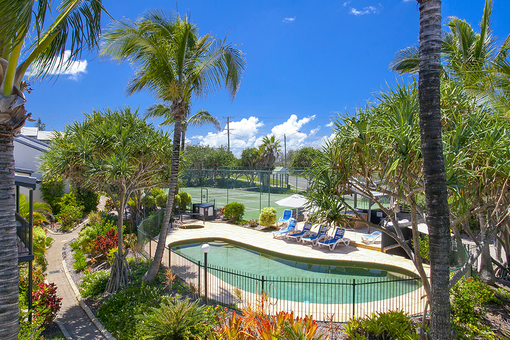 Beach Breakers Resort | 75 David Low Way, Sunrise Beach QLD 4567, Australia | Phone: (07) 5447 2829