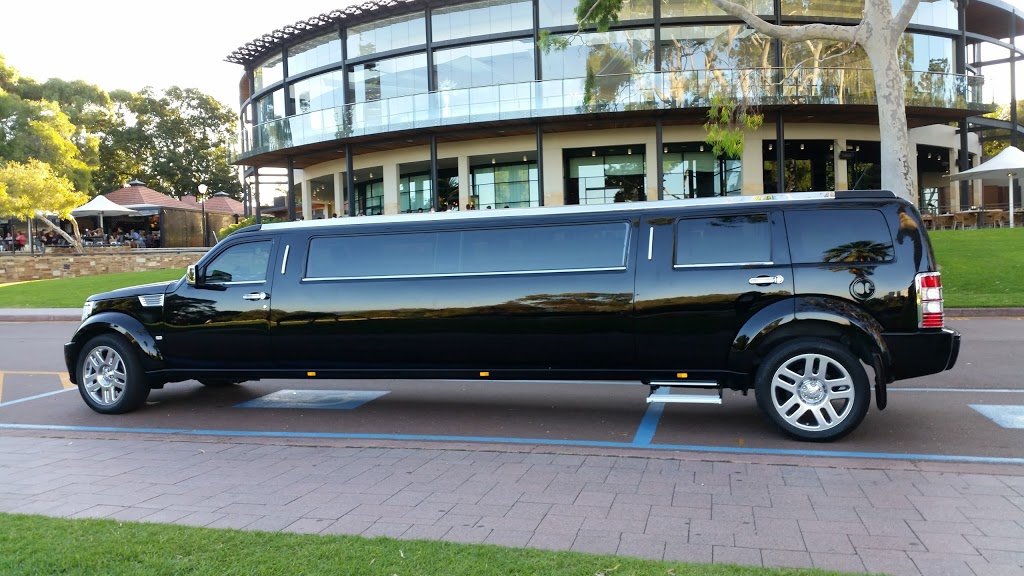 Bling Limousines Hire Perth | travel agency | 8 Mitra Ct, Mullaloo WA 6027, Australia | 0431597137 OR +61 431 597 137