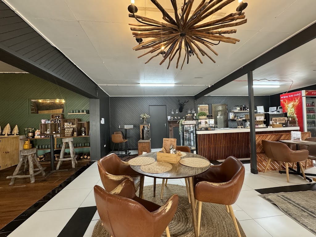 Tasting Lounge (inside Stanthorpe Holiday Park) | 26806 New England Hwy, Severnlea QLD 4380, Australia | Phone: 0483 966 766