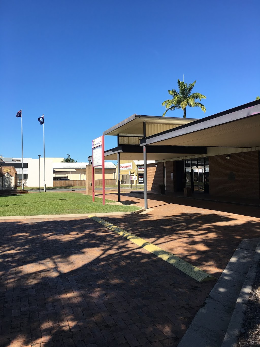 Ken MacPherson Memorial Gardens | park | Main St, Proserpine QLD 4800, Australia