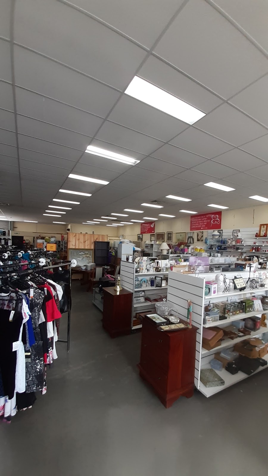 Salvos Stores Rowville | store | Showroom 3/5 Fulham Rd, Rowville VIC 3178, Australia | 0397532575 OR +61 3 9753 2575