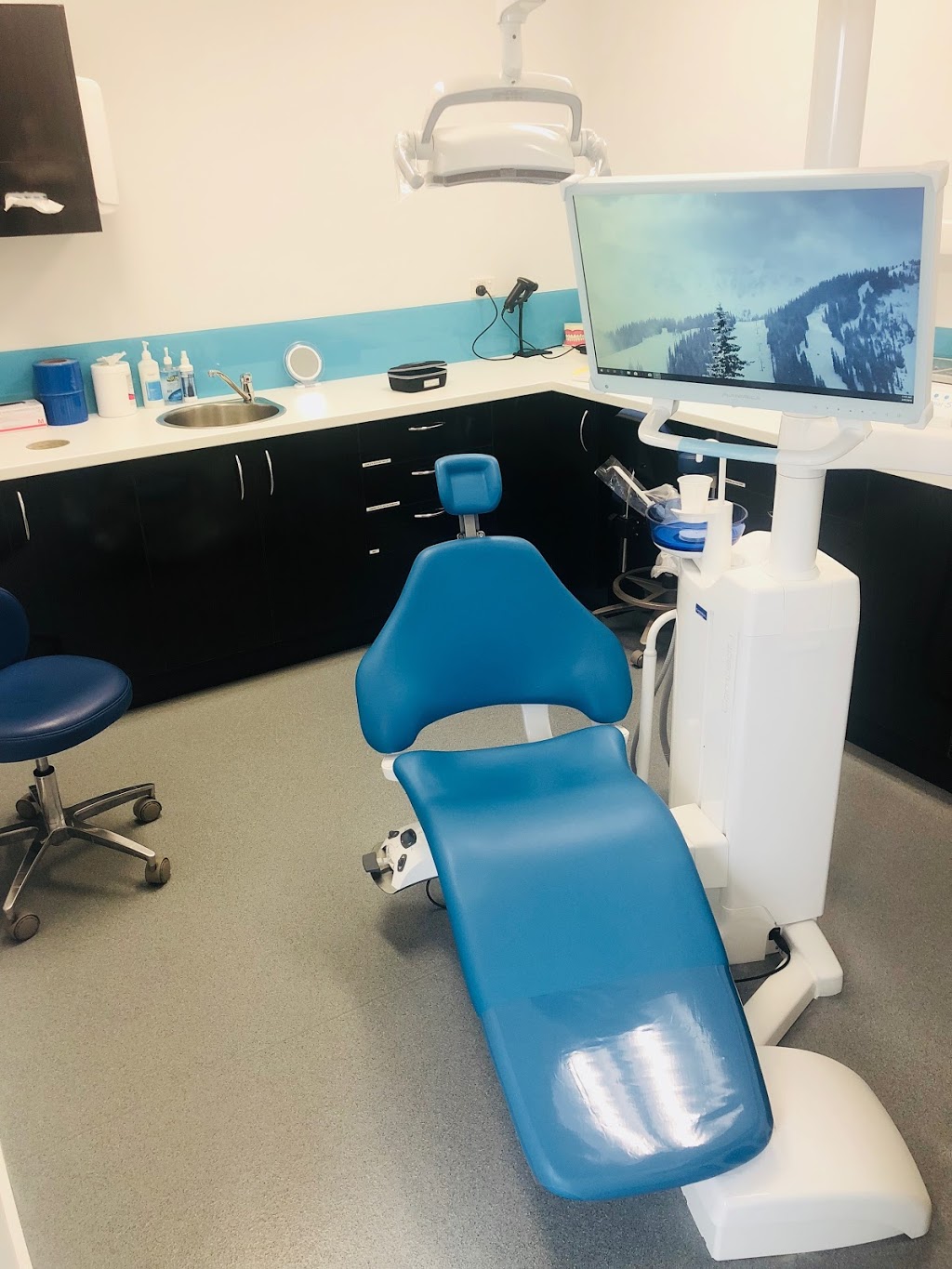 Surf Coast Dental | dentist | 4/136 Geelong Rd, Torquay VIC 3228, Australia | 0352185033 OR +61 3 5218 5033