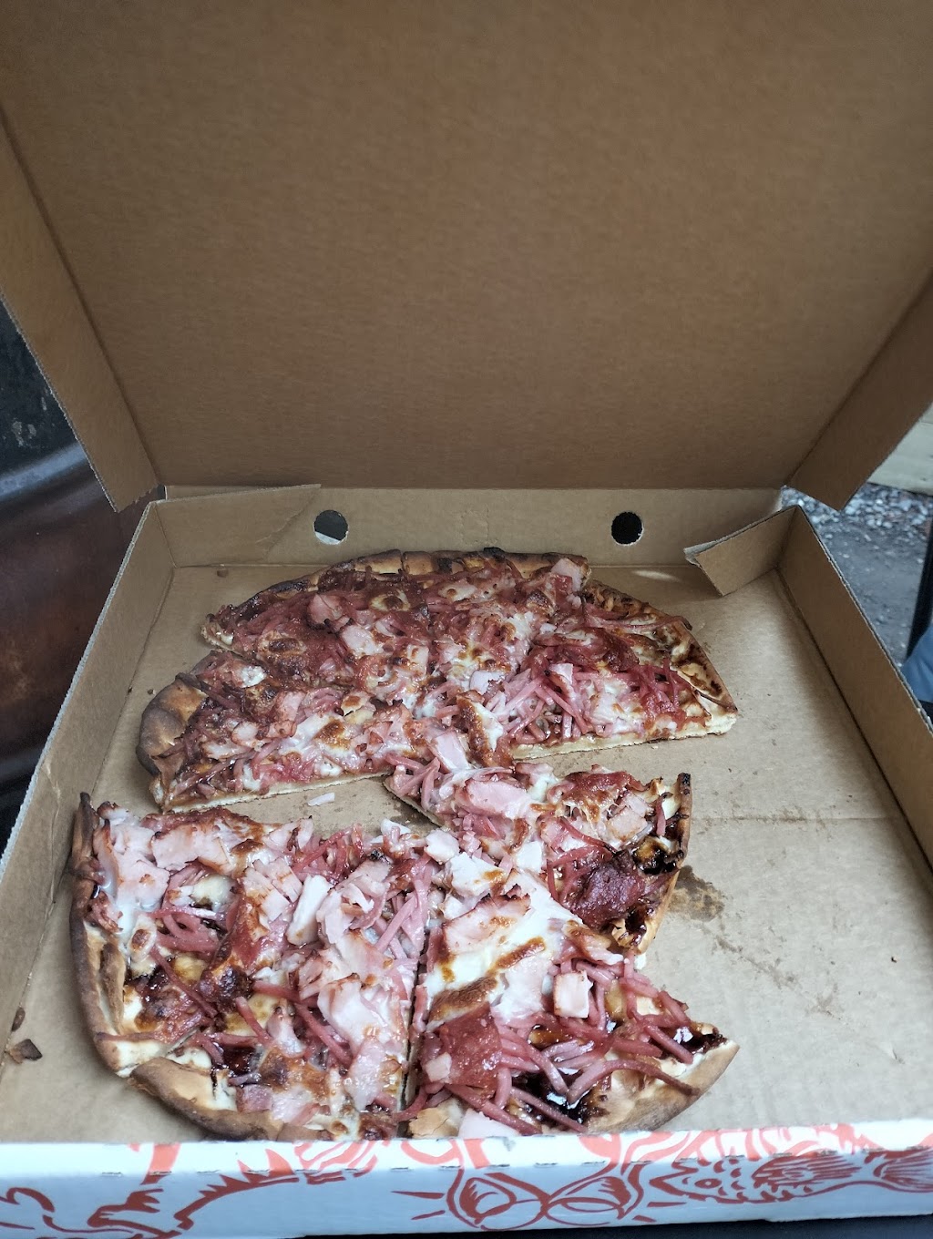 The Blue Cockatoo Bar | 10 Main St, Maldon VIC 3463, Australia | Phone: 0476 887 062