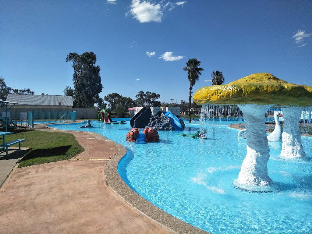 Lightning Ridge Olympic Pool |  | Gem St &, Harlequin St, Lightning Ridge NSW 2834, Australia | 0459951190 OR +61 459 951 190