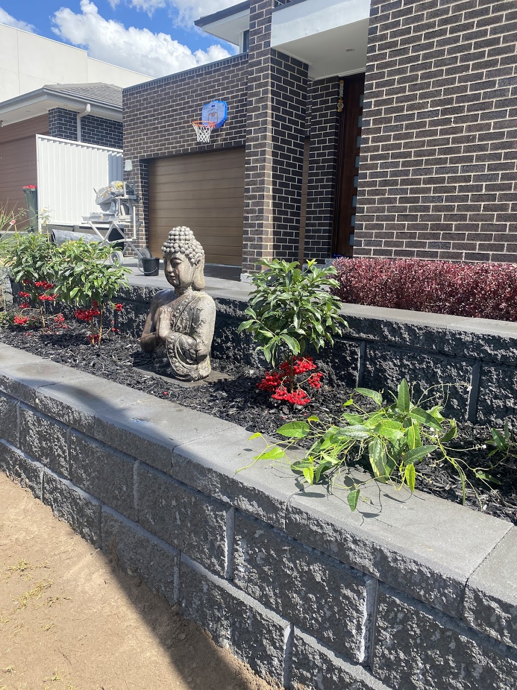 Garden View Landscaping (NSW) Pty Ltd. | general contractor | 249 Annangrove Rd, Annangrove NSW 2156, Australia | 0403669938 OR +61 403 669 938