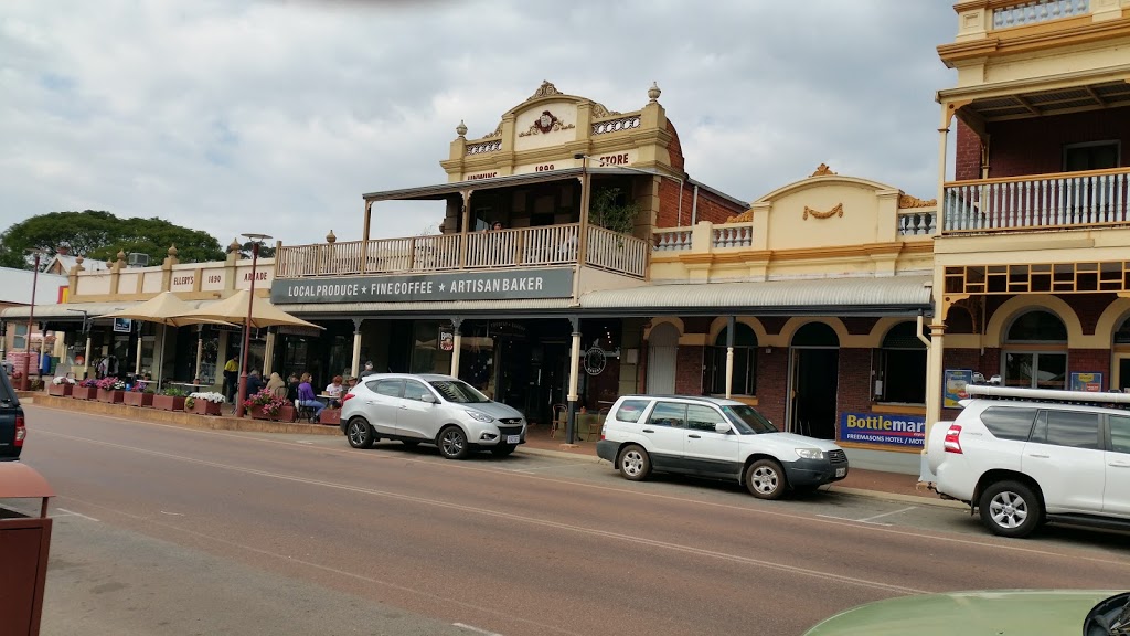 Freemasons Hotel | 125 Stirling Terrace, Toodyay WA 6566, Australia | Phone: (08) 9574 2201