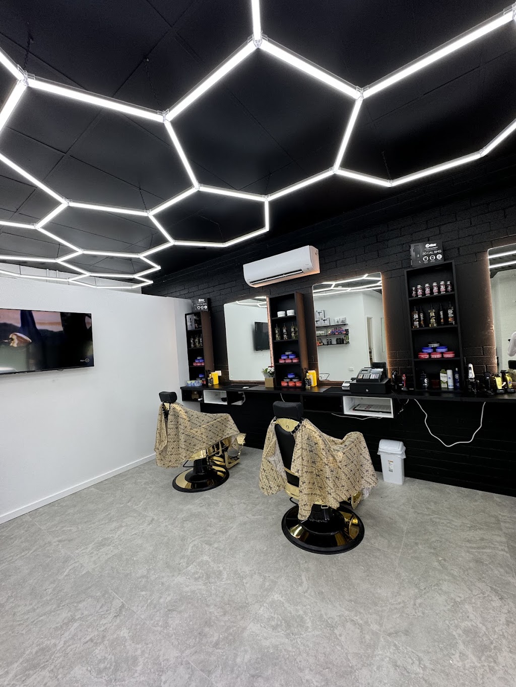 Gold Fade Barber Shop | Shop 10b/225 Junction Rd, Ruse NSW 2560, Australia | Phone: 0422 667 285