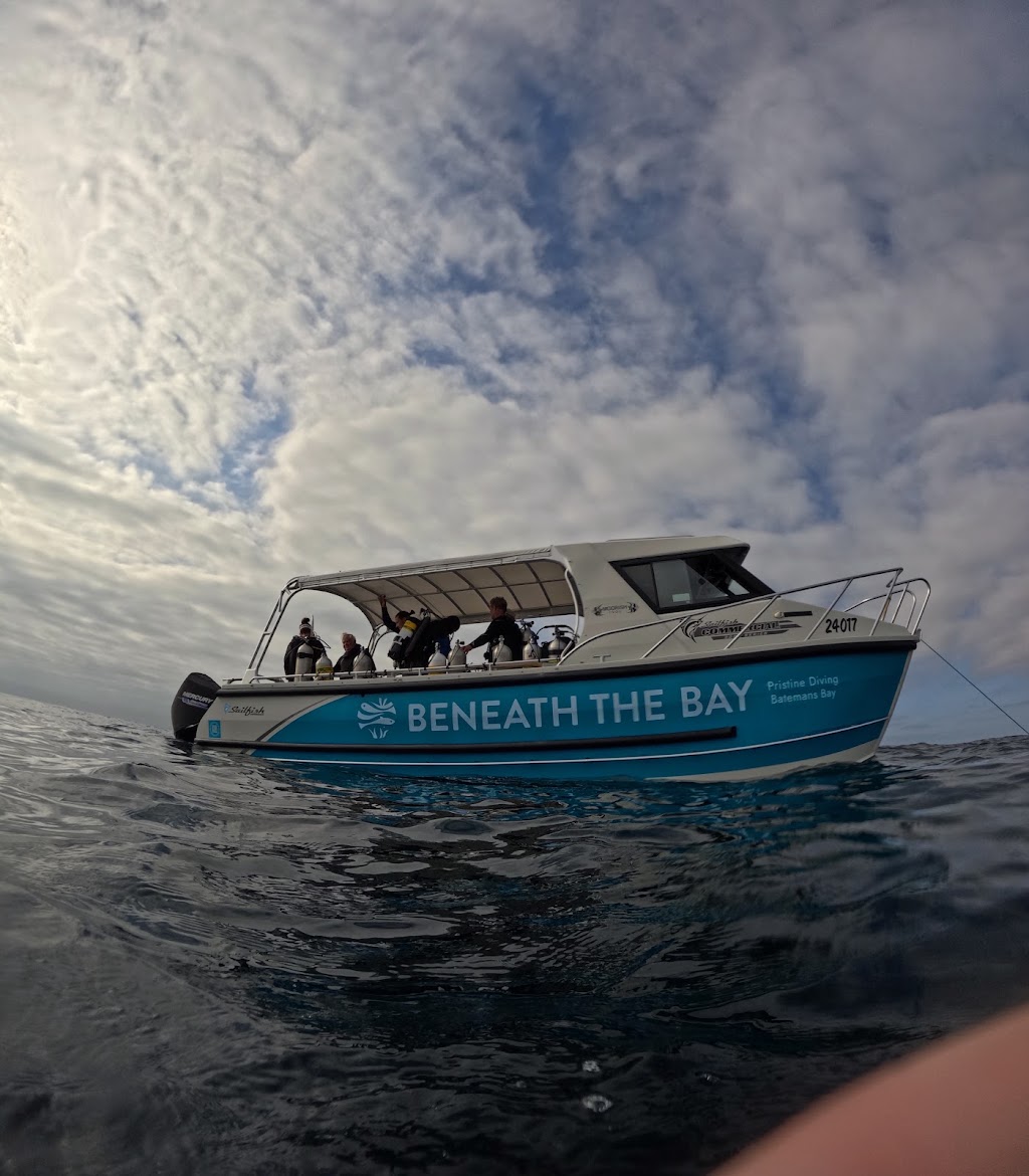 Beneath The Bay | Hanging Rock Boat Ramp, Batemans Bay NSW 2536, Australia | Phone: 0405 838 957