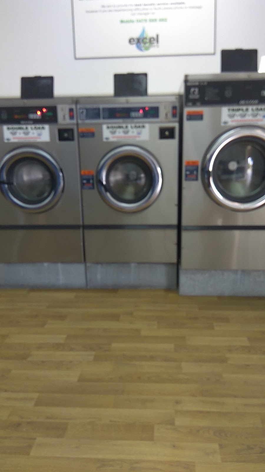 Greenslopes Laundromat | 4/582 Logan Rd, Greenslopes QLD 4120, Australia
