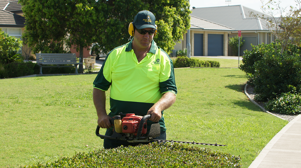 Jims Mowing Cranbourne North West |  | Cannons Creek VIC 3977, Australia | 0347003111 OR +61 3 4700 3111