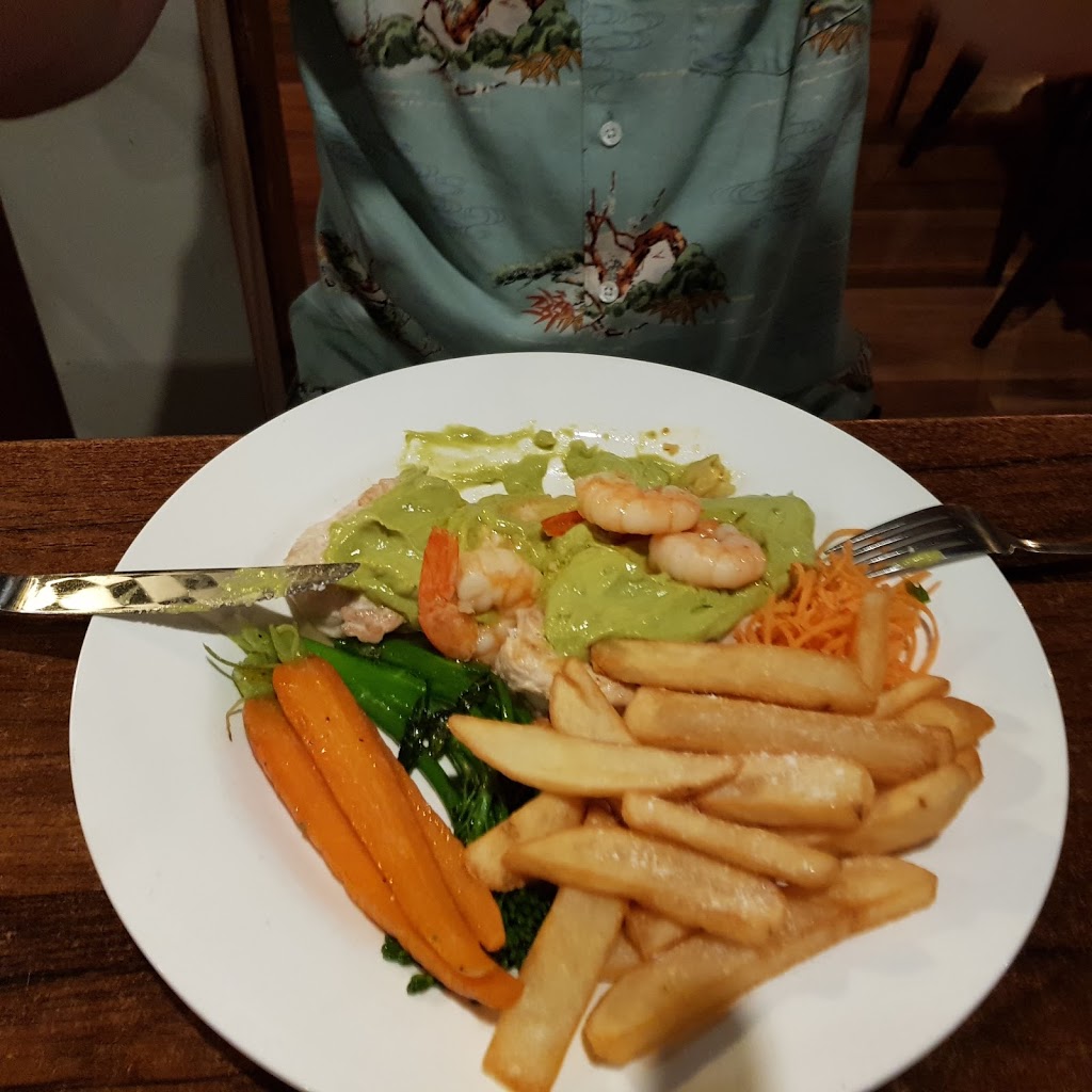 Mikes Kitchen | 2 Gooding Dr, Merrimac QLD 4226, Australia | Phone: (07) 5530 5236