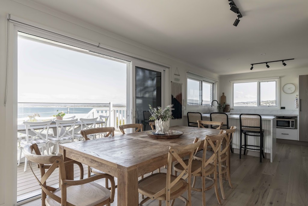 The Deck on Westwood (Airbnb) | 123A Westwood St, Bridport TAS 7262, Australia | Phone: 0438 604 469
