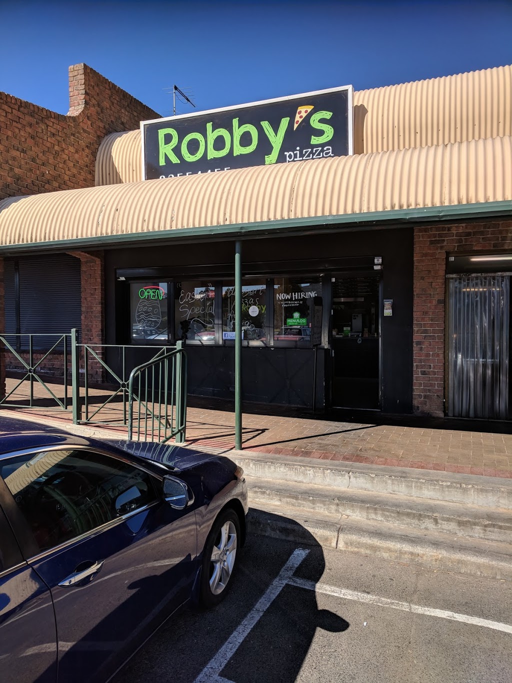 Robbys Pizza Craigmore | meal takeaway | shop 15/170-190 Yorktown Rd, Craigmore SA 5114, Australia | 0882554455 OR +61 8 8255 4455