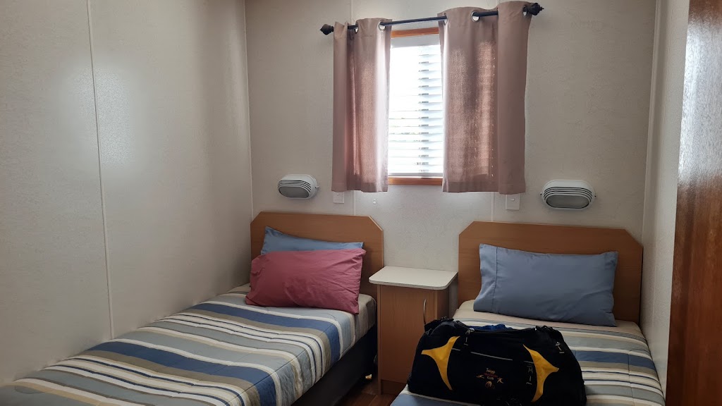 Jackos Holiday Cabins | lodging | Corner of 18 First St on fourth street, cabin 2 and cabin, Third St, Arno Bay SA 5603, Australia | 0427645064 OR +61 427 645 064