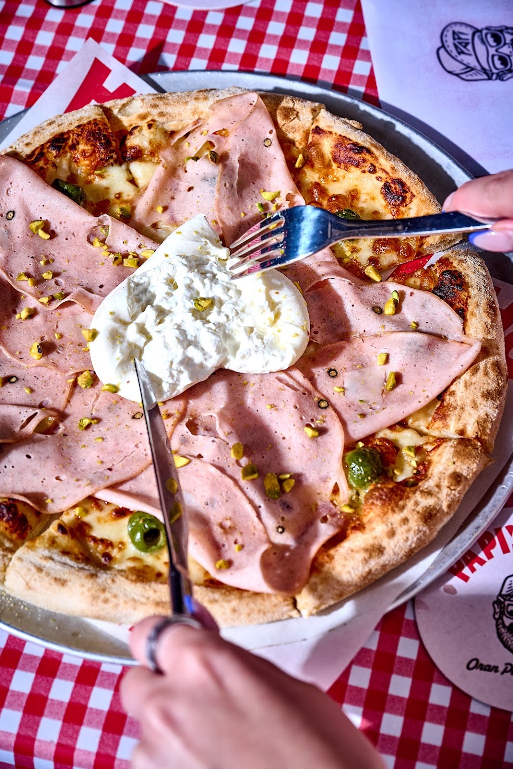 Papis Pizza & Bottle Shop | 2 Mack Pl, Oran Park NSW 2570, Australia | Phone: (02) 8884 2830