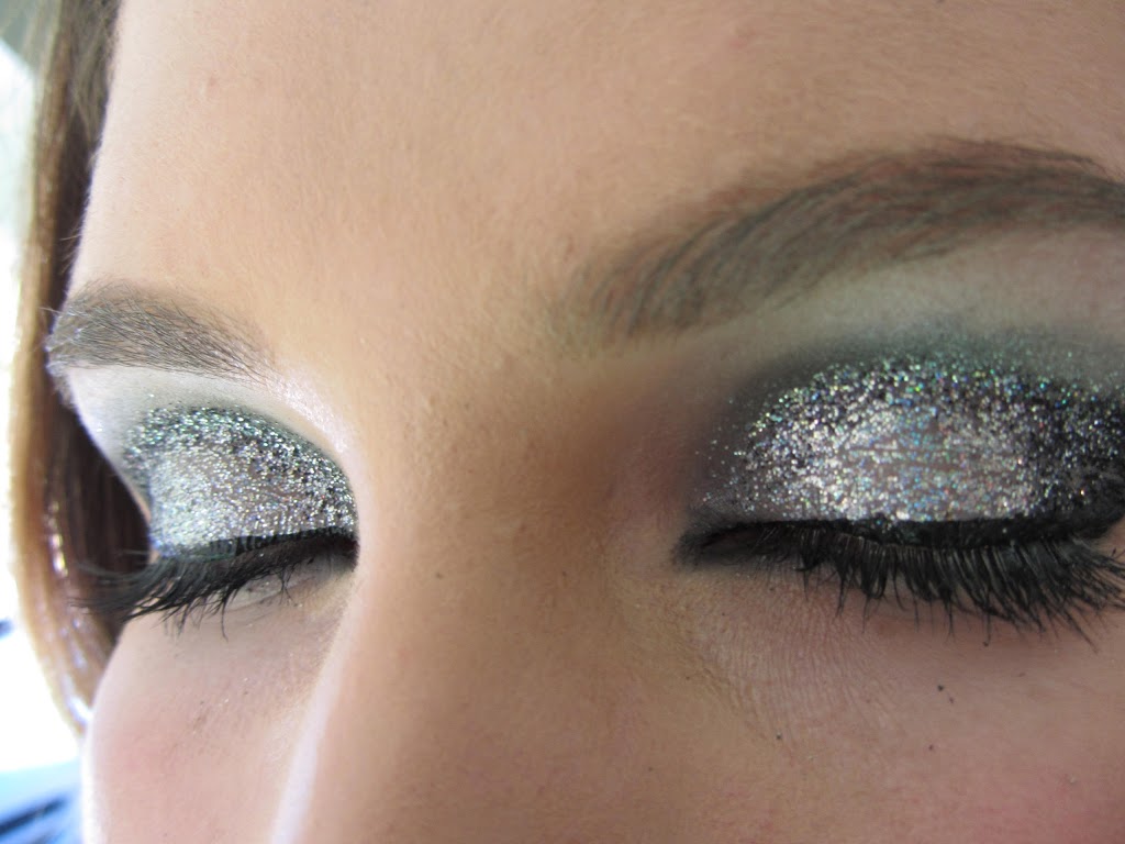 Simply Divine Make-Up Design | Pittwater Rd & Robertson St, Narrabeen NSW 2101, Australia | Phone: 0414 414 150