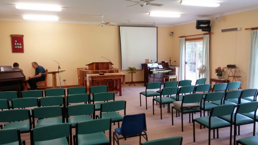 Calvary Baptist Church | church | 13 Wilwendan Cl, Wamberal NSW 2260, Australia | 0243884230 OR +61 2 4388 4230