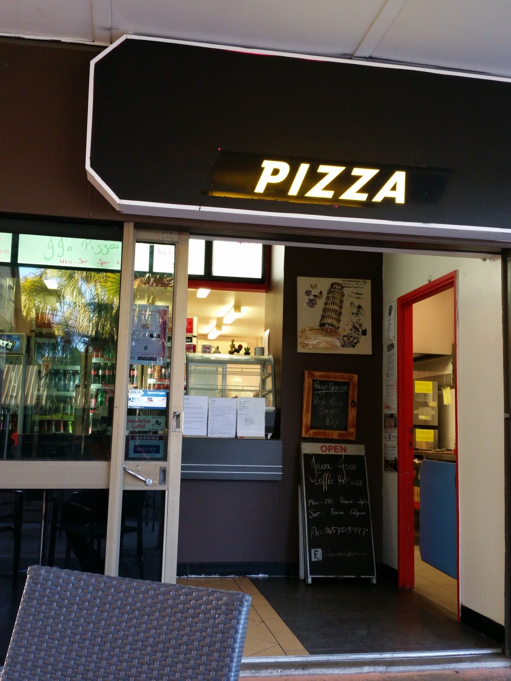 Jjs Pizza Dysart | Garden Plaza Shopping Centre, 18 Queen Elizabeth Dr, Dysart QLD 4745, Australia | Phone: 0457 513 997