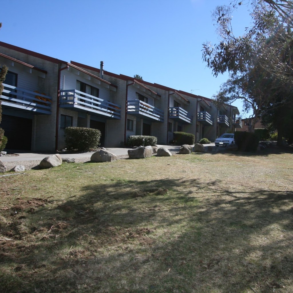 alpha centauri townhouses | lodging | 39 Gippsland St, Jindabyne NSW 2627, Australia | 0264562064 OR +61 2 6456 2064