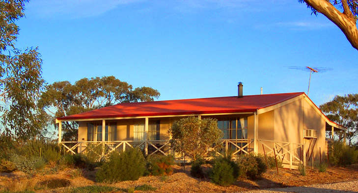 Windmill Cottage | 190 Scobie Rd, Emu Flat SA 5453, Australia | Phone: (08) 8844 5175