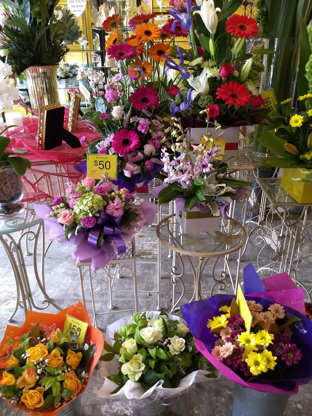 Sunbury Florist | florist | 11 Brook St, Sunbury VIC 3429, Australia | 0397442888 OR +61 3 9744 2888