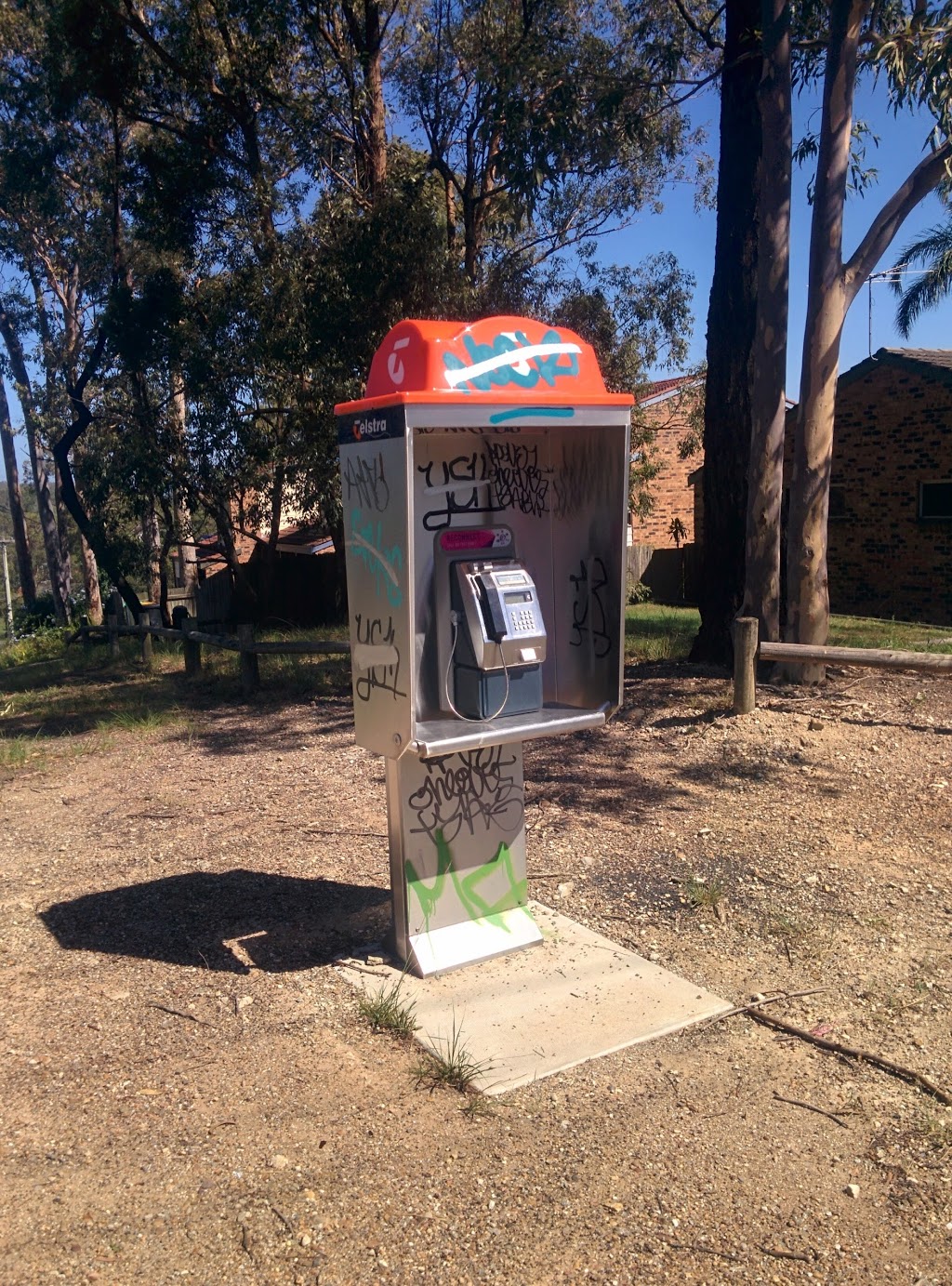 Telstra Payphone | 2 Threlkeld Dr, Bolton Point NSW 2283, Australia | Phone: 13 22 00