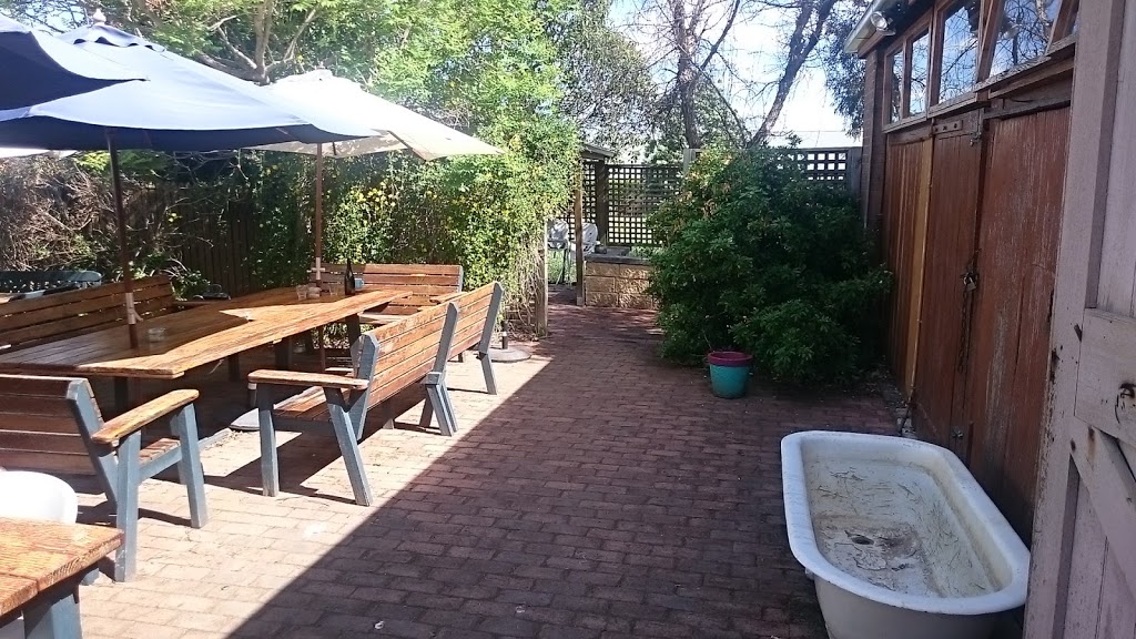 Cork Street Cafe | Cork St, Gundaroo NSW 2620, Australia | Phone: (02) 6236 8217