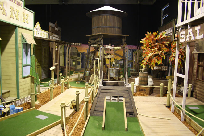 Mega Mini Golf |  | 1/8 Rose St, Campbelltown NSW 2560, Australia | 0246266222 OR +61 2 4626 6222