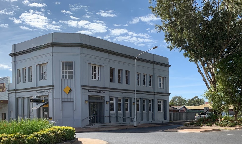 Commonwealth Bank | bank | 72 Lachlan St, Forbes NSW 2871, Australia | 0268521833 OR +61 2 6852 1833