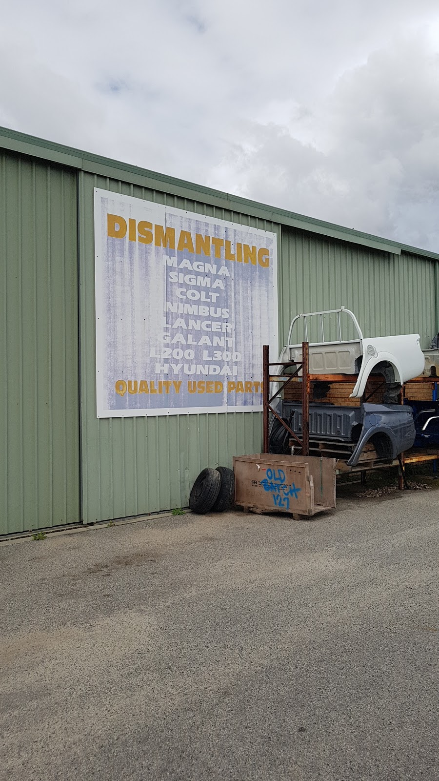Magna Wreck | car repair | 39 Austin Ave, Maddington WA 6109, Australia | 0894594111 OR +61 8 9459 4111