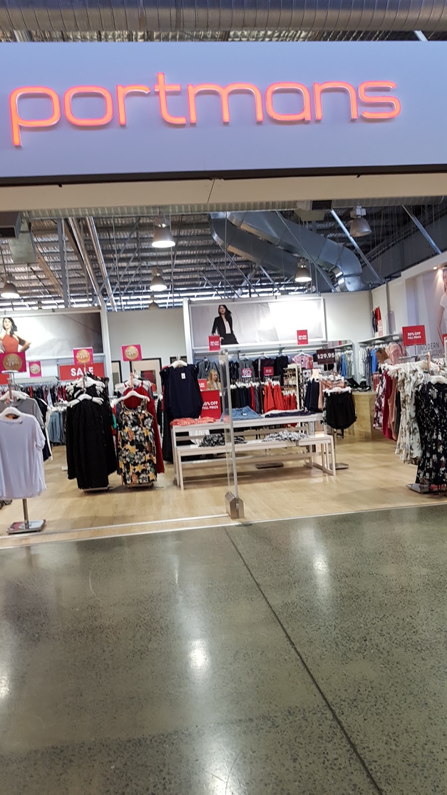 Portmans | clothing store | Shop T72 Brisbane, Dfo, 1 Airport Dr, Brisbane Airport QLD 4008, Australia | 0731152475 OR +61 7 3115 2475