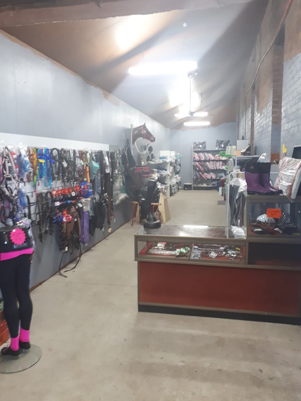 West Wallsend Produce and Saddlery | store | 76A Carrington St, West Wallsend NSW 2286, Australia | 0249531272 OR +61 2 4953 1272