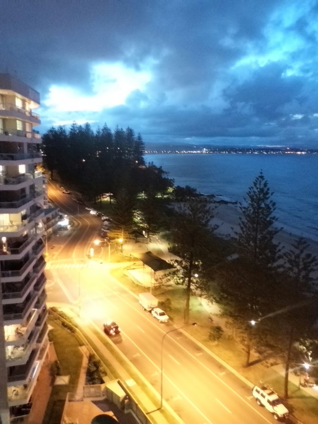 Columbia Apartments | lodging | 184-190 Marine Parade, Coolangatta QLD 4225, Australia