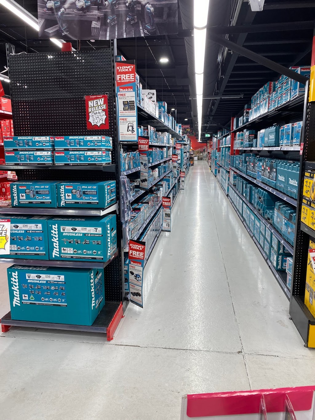 Sydney Tools Tuggerah | hardware store | 120-124 Pacific Hwy, Tuggerah NSW 2259, Australia | 0284162130 OR +61 2 8416 2130