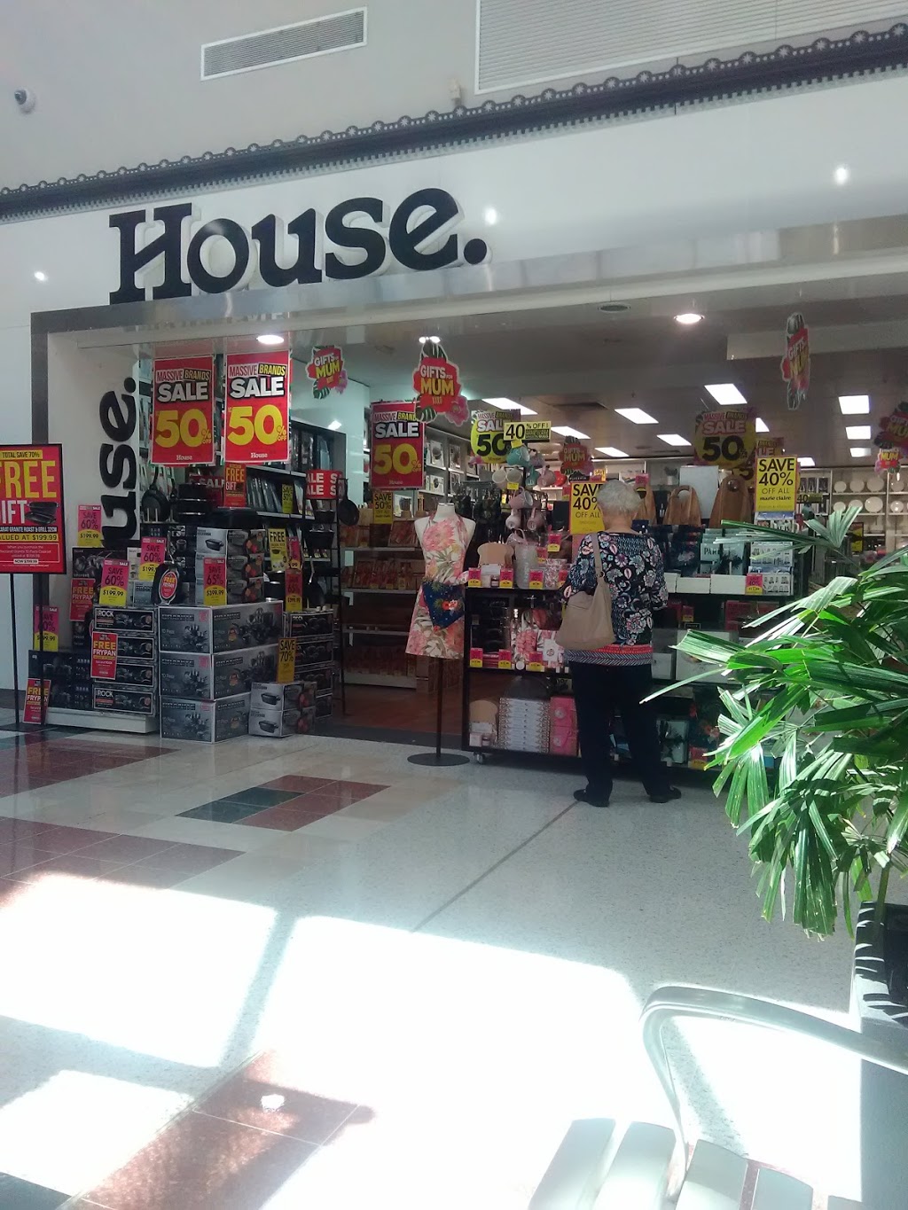 House | Shop 202/171 Morayfield Rd, Morayfield QLD 4506, Australia | Phone: (07) 5499 0997