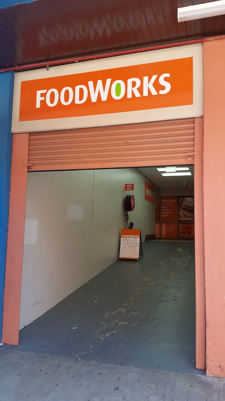 FoodWorks | supermarket | 72/74B Main St, Croydon VIC 3136, Australia | 0397254611 OR +61 3 9725 4611