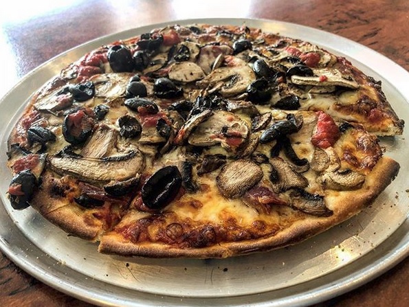 Nicks Pizza | 555A Geelong Rd, Brooklyn VIC 3025, Australia | Phone: (03) 9314 3772
